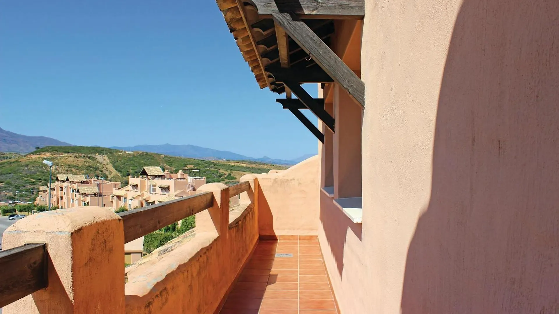 Beautiful Apartment In Casares Costa With Wifi